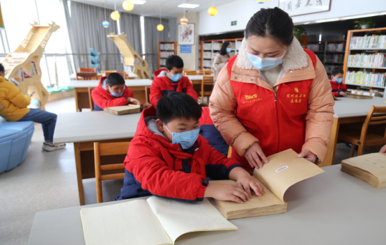 能够走出家门,走出校门,走进图书馆,广泛参与各类文化活动,让图书馆能