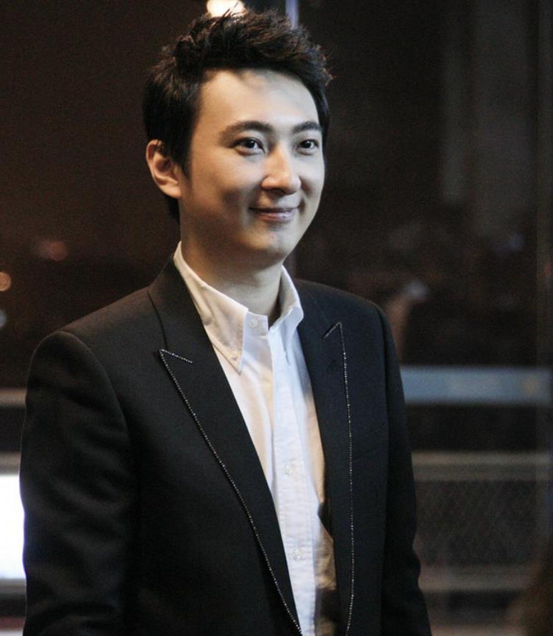 2016年,吴京拍摄《战狼2》时,给王思聪打去电话:"