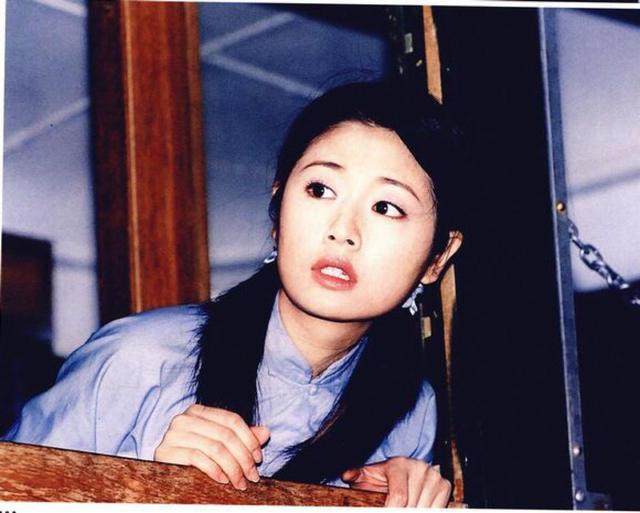 《情深深雨濛濛》解析13:看到书桓对依萍的情不自禁,如萍失恋了