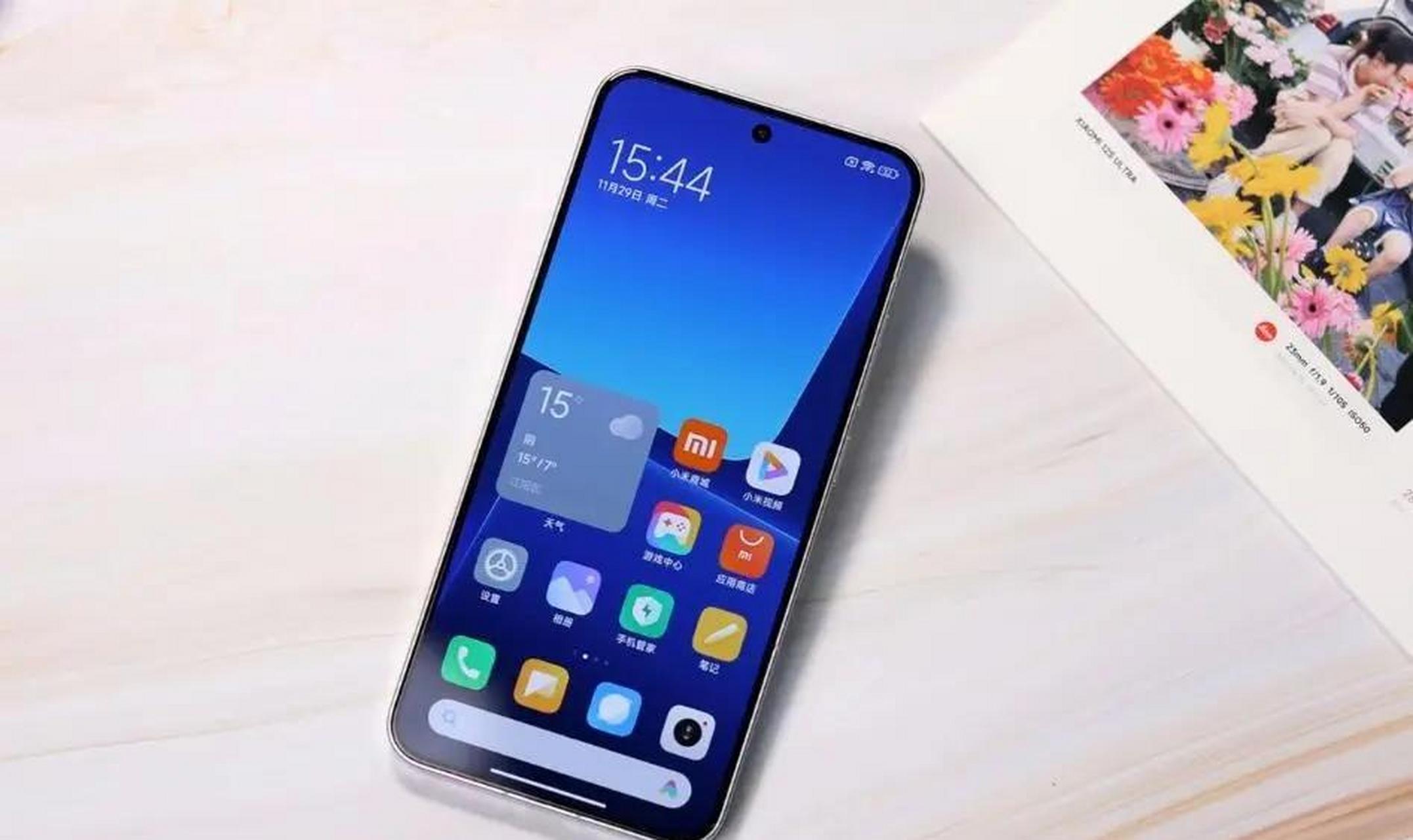 连夜说服高管是小米发布会上的常用词,甚至已经形成了