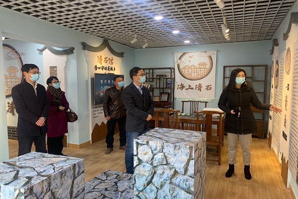 县委常委,县纪委书记,县监委代主任汤军在菜园镇调研清廉村居工作