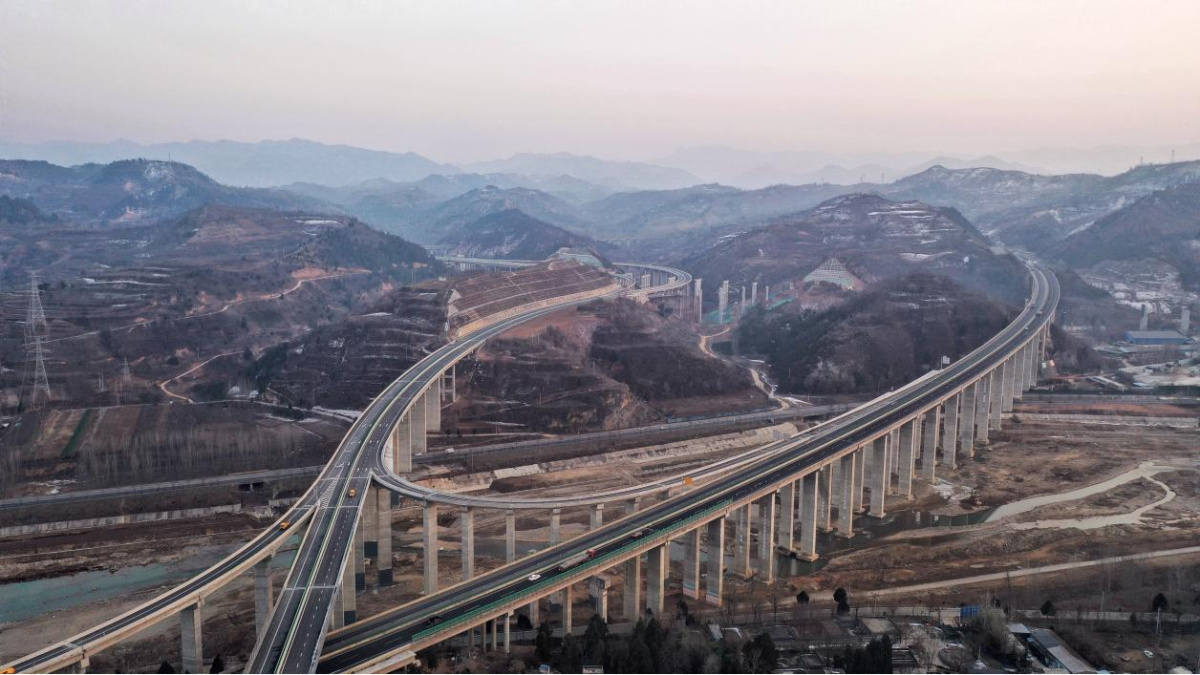 许信高速,栾卢高速,阳新高速黄河特大桥今天齐通车,河南老乡过年回家