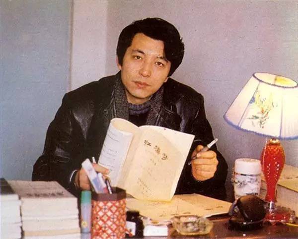 87红楼梦底片流出,摄影师李耀宗跑去问价钱,听完他气得转身就走