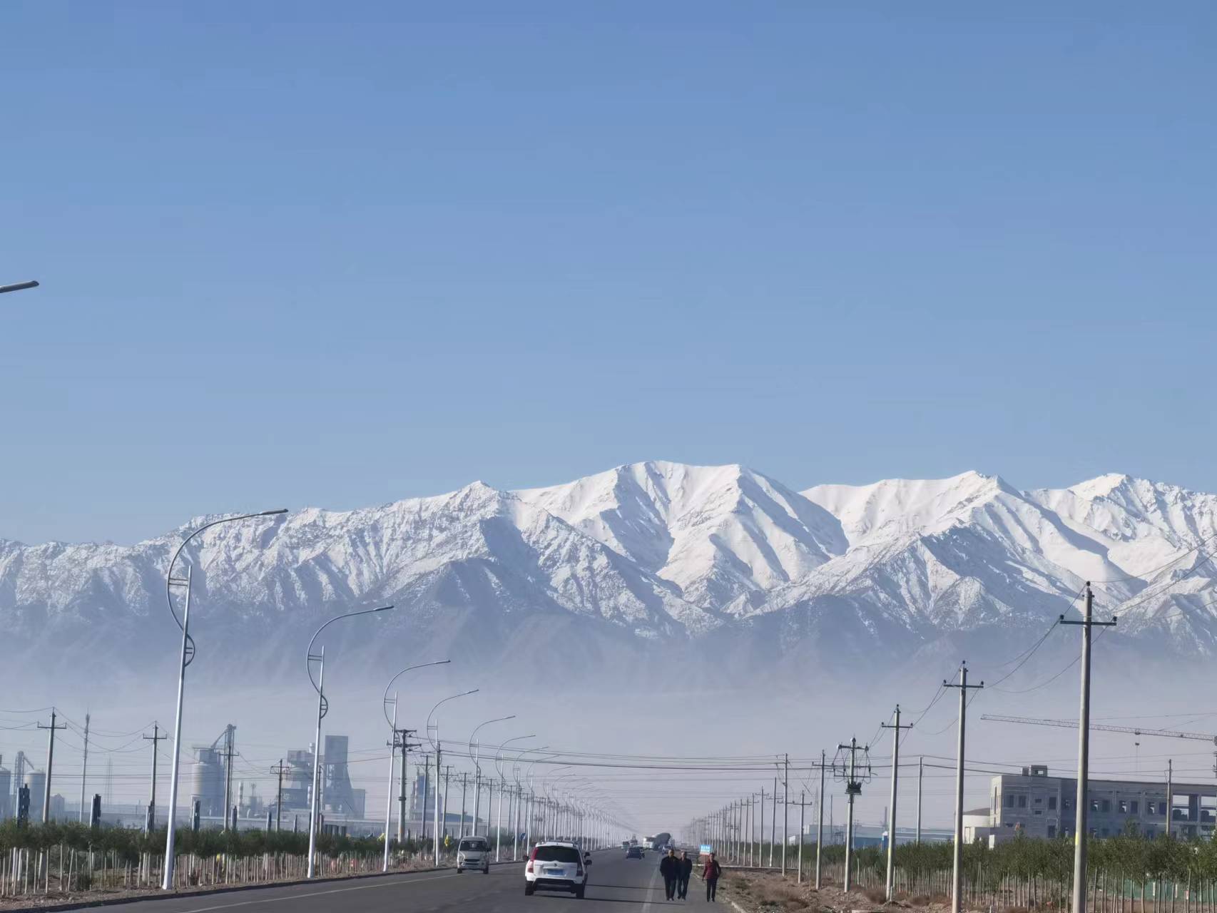 青海长云暗雪山,孤城遥望玉门关,宏博制氮机售后服务现场