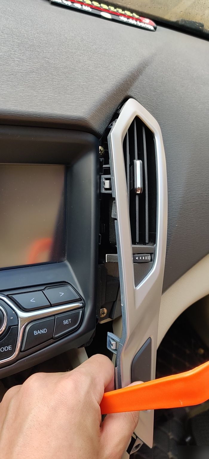 中控面板拆装介绍