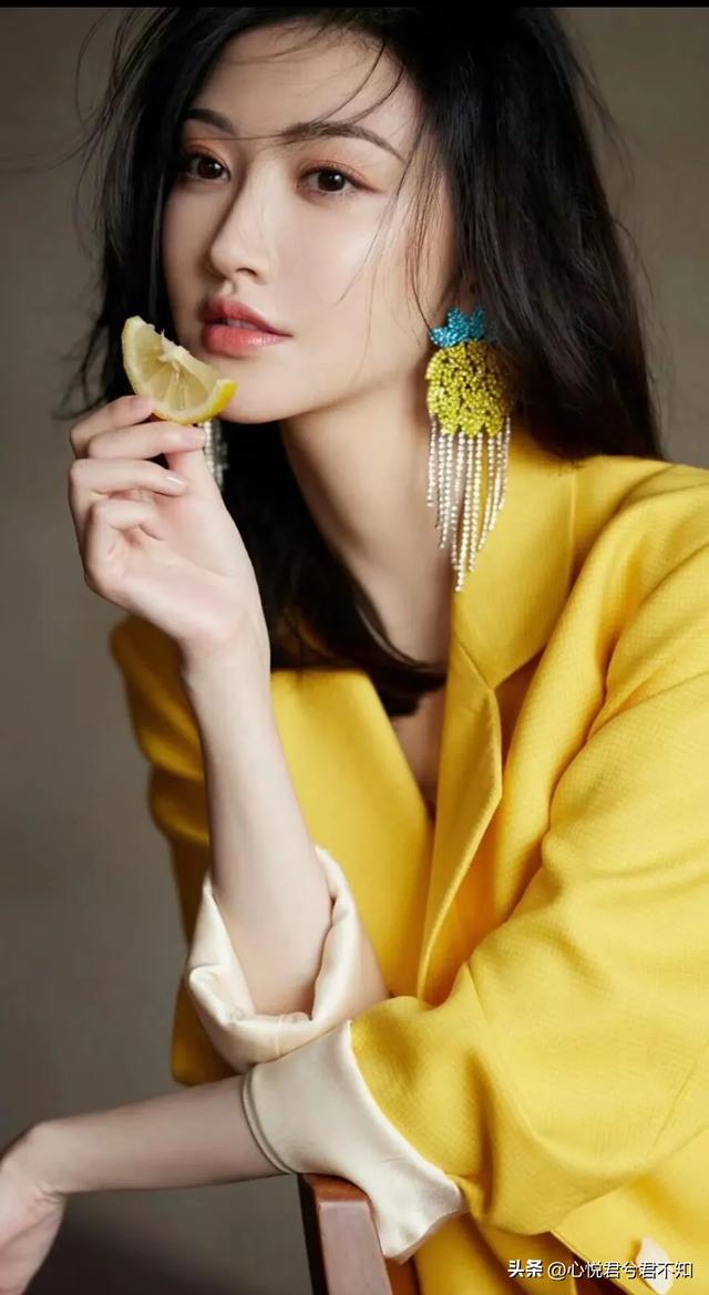 景甜:西安古城走出的璀璨星辰,影视新星的华丽蜕变