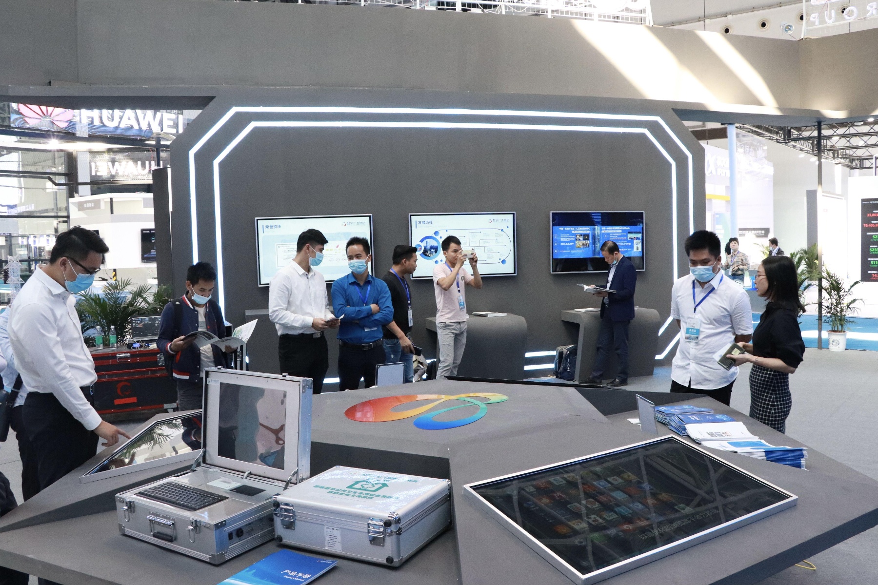 数字广西集团亮相"全球高精新特展览会"参展"黑科技"强势吸睛