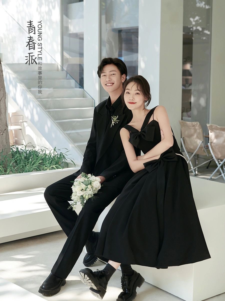 一眼心动的黑纱街拍婚纱照 ins风好哇塞