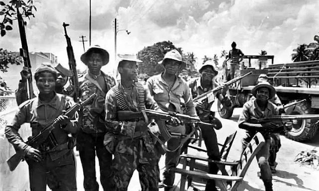 奇异的冷战之花:万花筒般的安哥拉内战