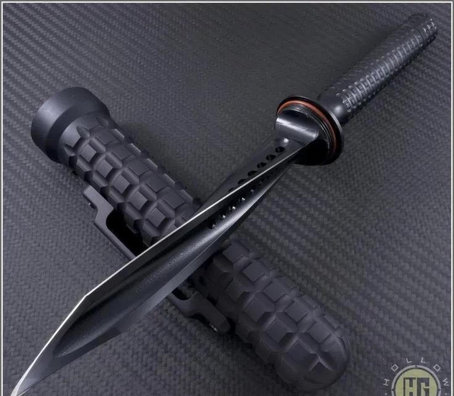 军用级别的三棱匕首,不仅锋利,刀身还呈螺旋式结构,伤害加倍!