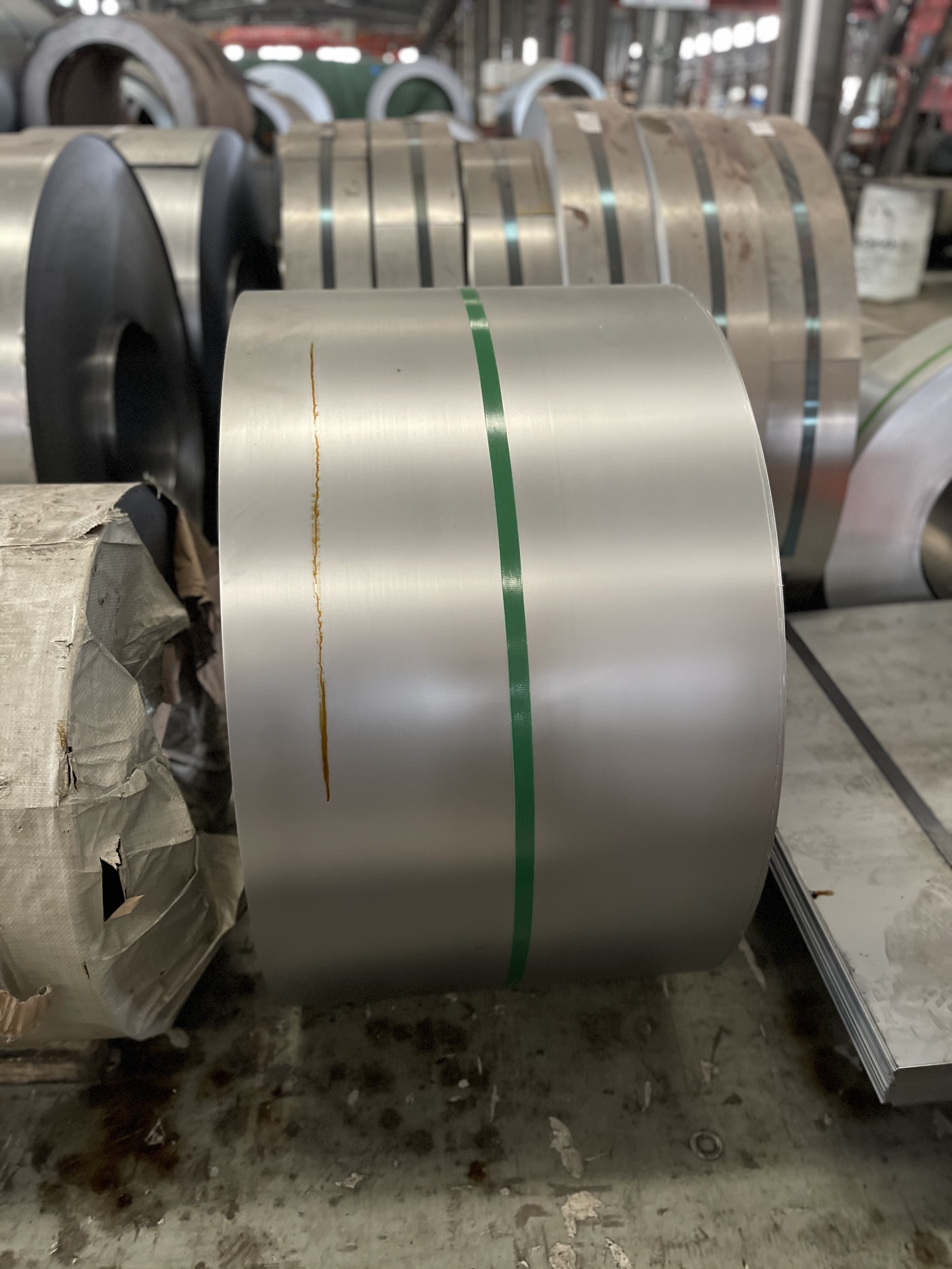 dx51d z100mb宝钢镀锌卷板现货供应