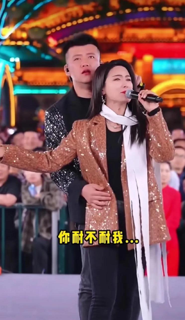 最近抖音一个叫做"木森"的账号突然火了起来,该主播来自陕西西安,入驻