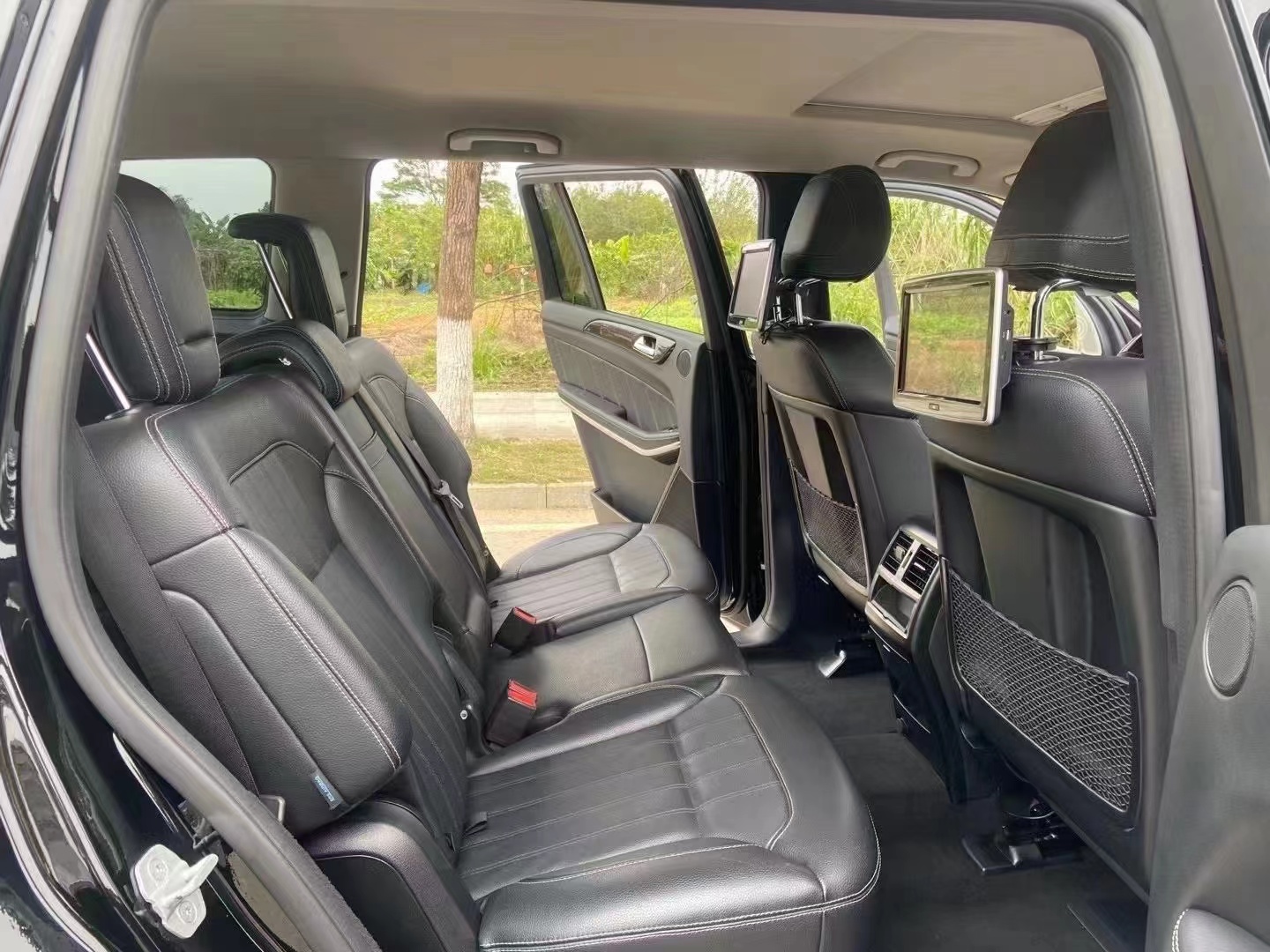 17款奔驰gl550仅售21万,硬朗大气的外观,有着大有从容的气魄