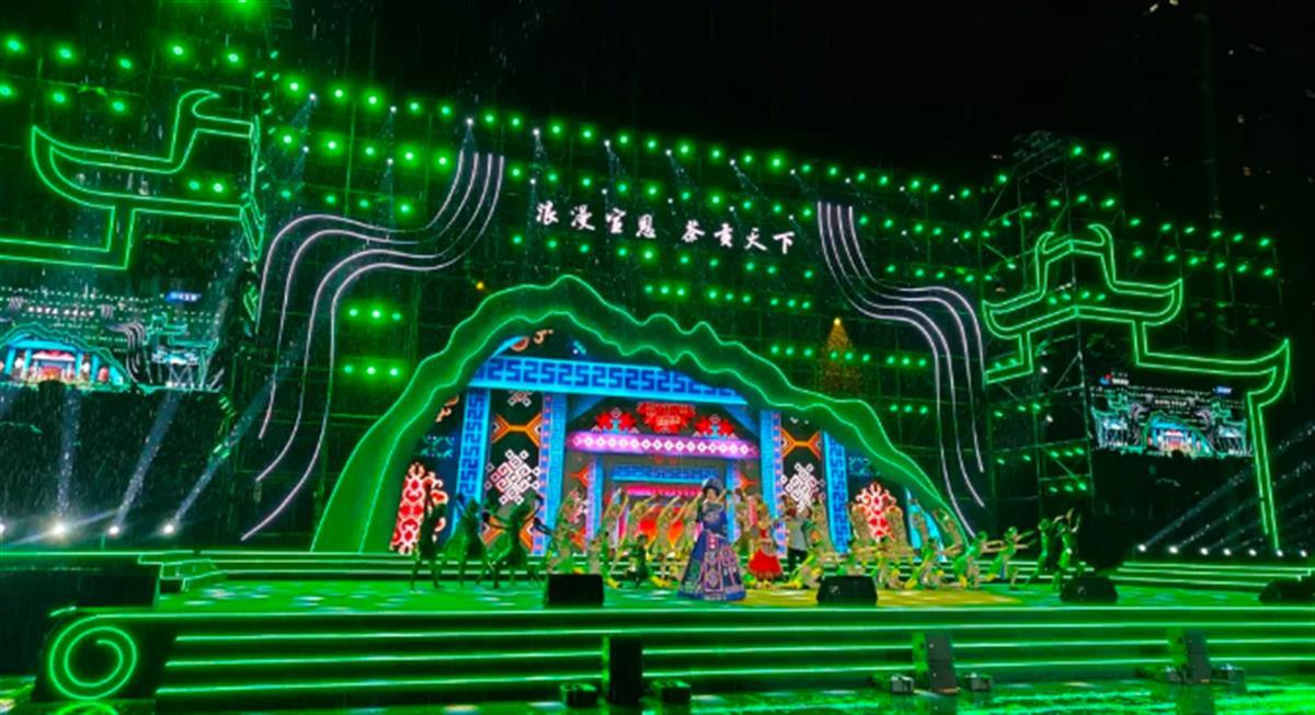 原声悠扬情景民歌会在浪漫宣恩精彩首演