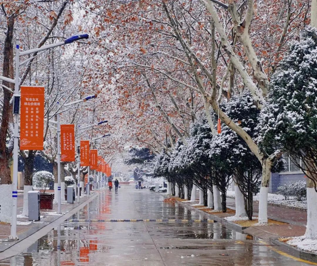 河北民族师范学院雪景图片