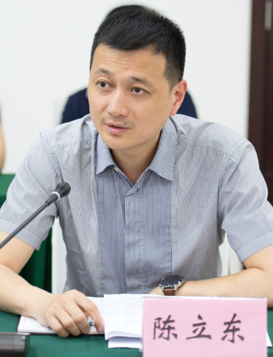 重庆市大渡口区市场监管局党组成员,副局长陈立东