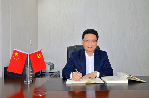 邓玉明:用心用情履职,密切联系群众