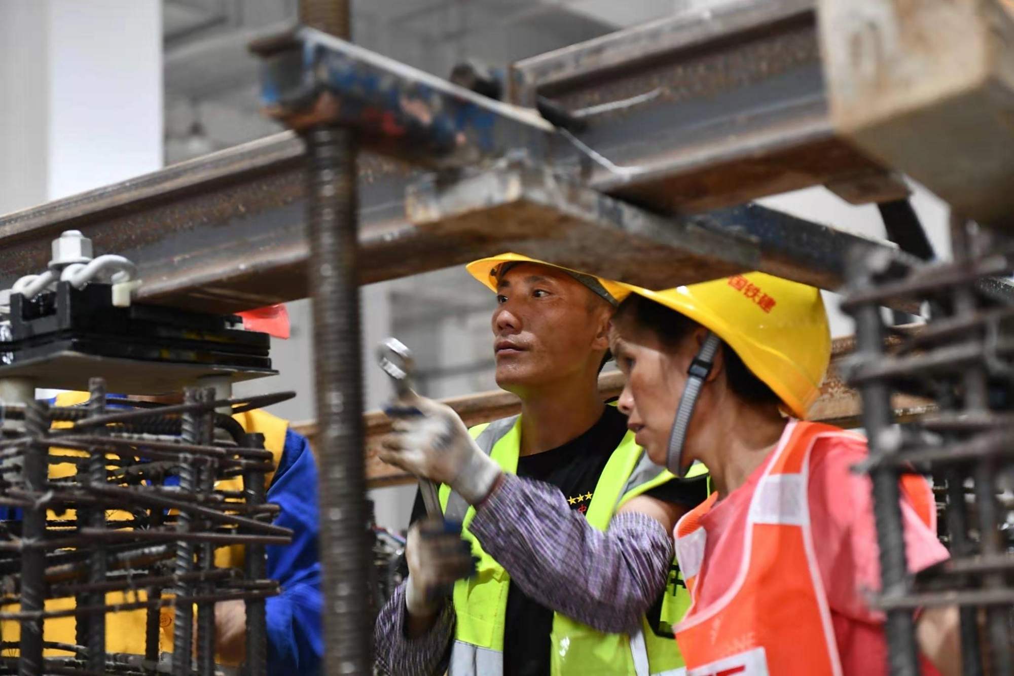 图集|亚洲最大地铁车辆段夏日施工忙