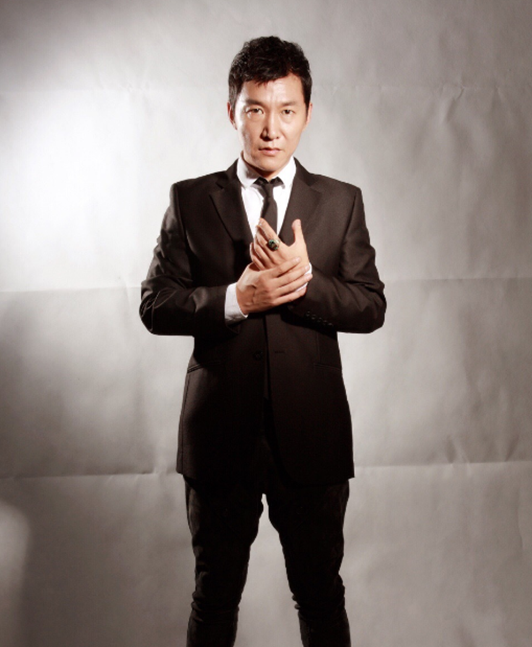 《八角亭谜雾》朱文生扮演者,赵燕国彰演过《半个老爸》吗