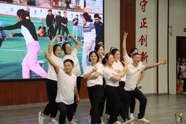 郸城县实验中学隆重举行"迎接党的二十大 培根铸魂育新人"庆祝第38个