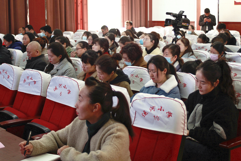 邳州市城乡教师成长共同体科学研讨活动在运河小学举行