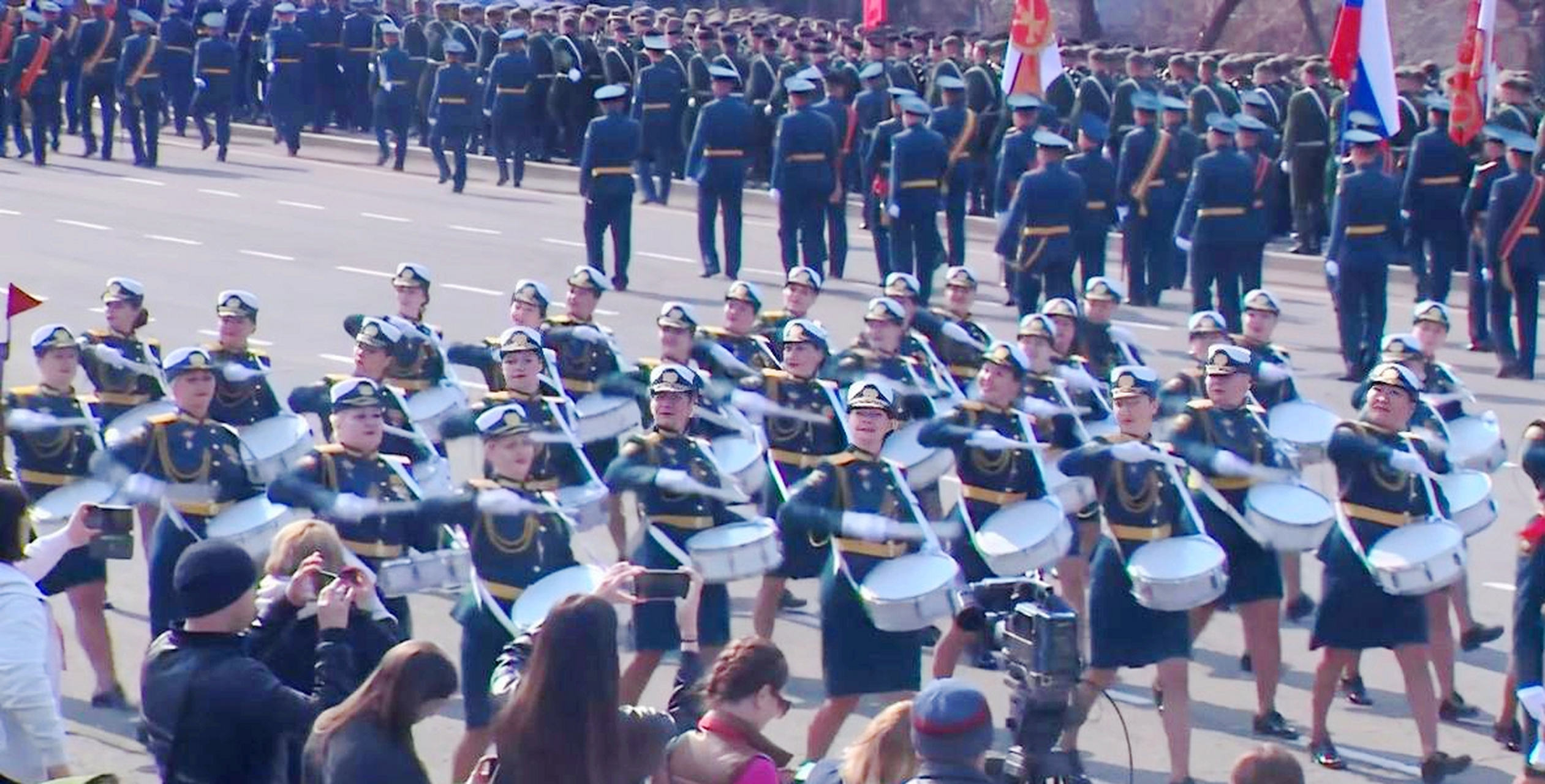 俄罗斯女兵阅兵合集图片