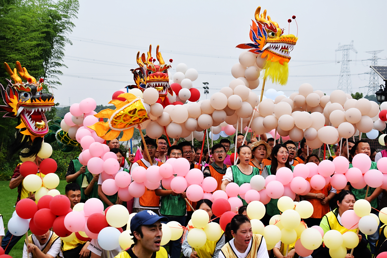 黑马陈:常州团建无锡拓展泡泡龙团建活动受青睐