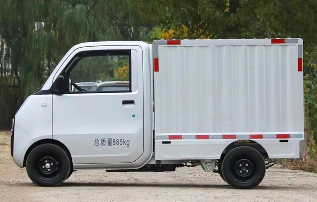 五菱盟主出了纯电小货车续航150km