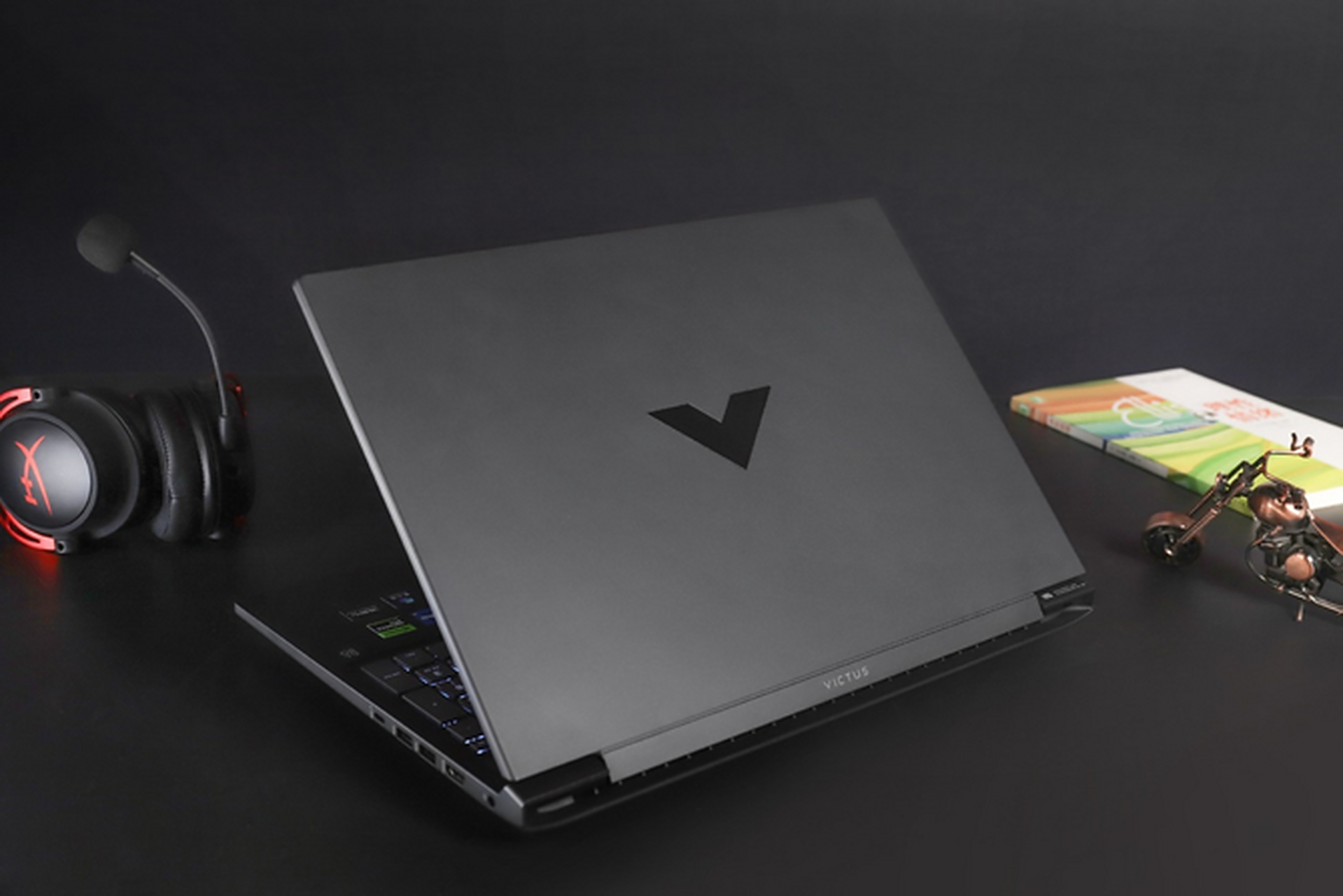 惠普victus光影精灵9是一款全能型游戏本,具备强大的处理器和显卡性能