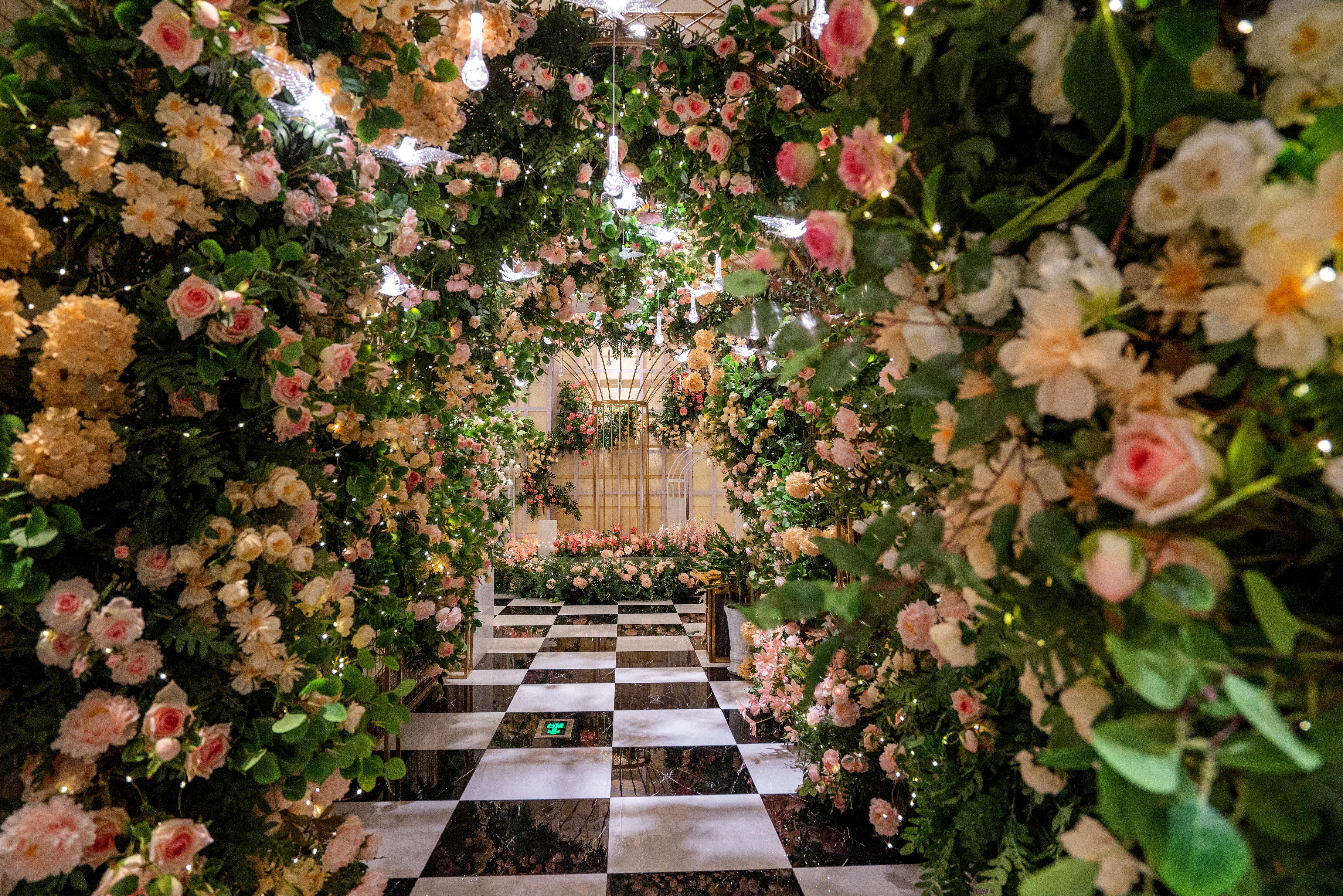 80%鲜花 20%绿叶|空气都是甜的,苏州浓郁花园婚礼