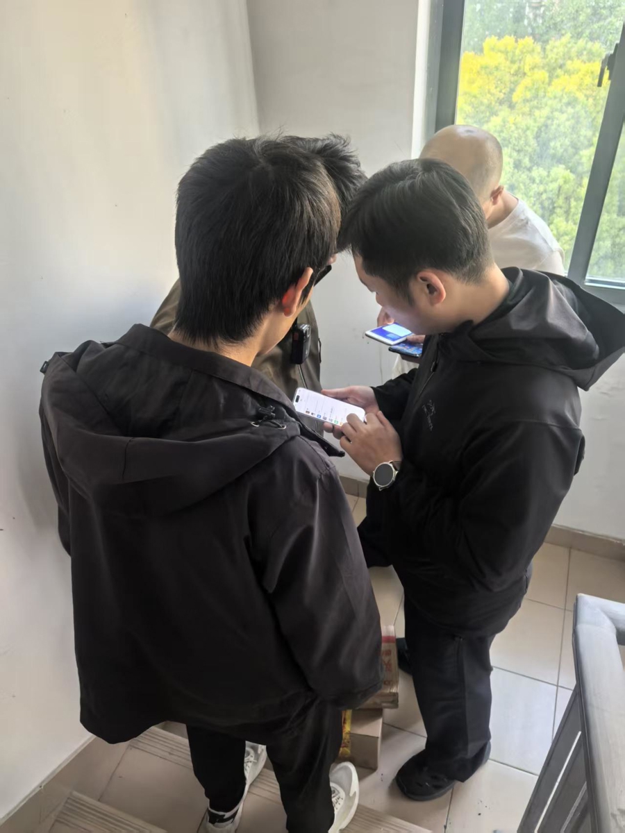 骑手变身“移动哨兵”！两名快递员提供线索助警方破案，涉案金额超20万元 - 图3