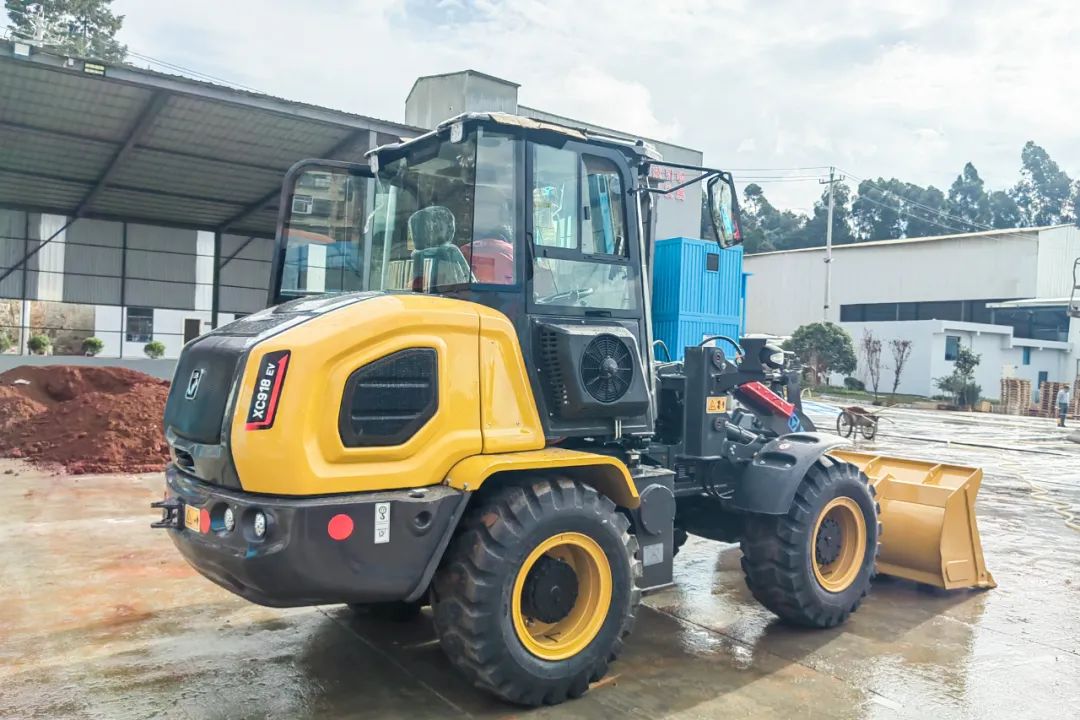 小身材,大能量!徐工xc918-ev电动装载机交付