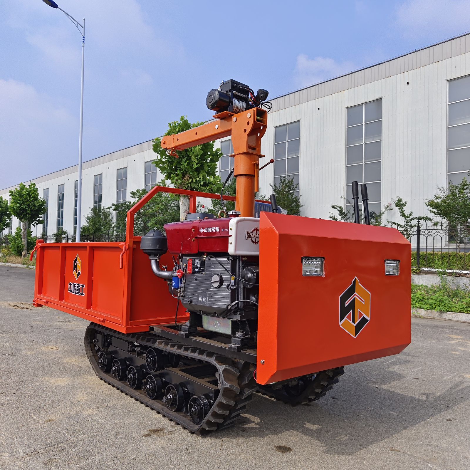 爬山虎 履带式爬爬车 拉木材 雪地运输车 小型山地运输车