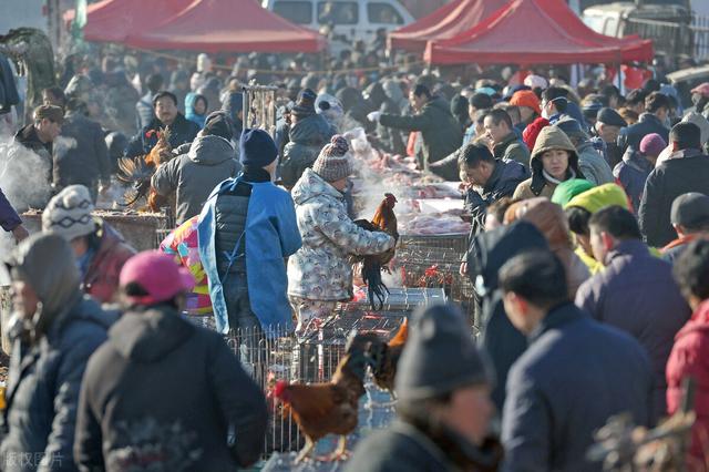 农村赶大集是一项特别的有年味儿的动,农村长大赶过的人都知道