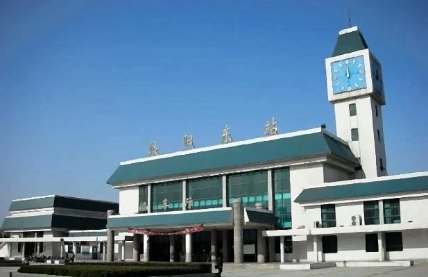 河南洛阳火车东站途经公交车线路乘坐点及其运行时间