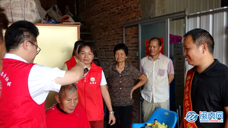 平和县坂仔镇开展"八一"节前慰问座谈活动