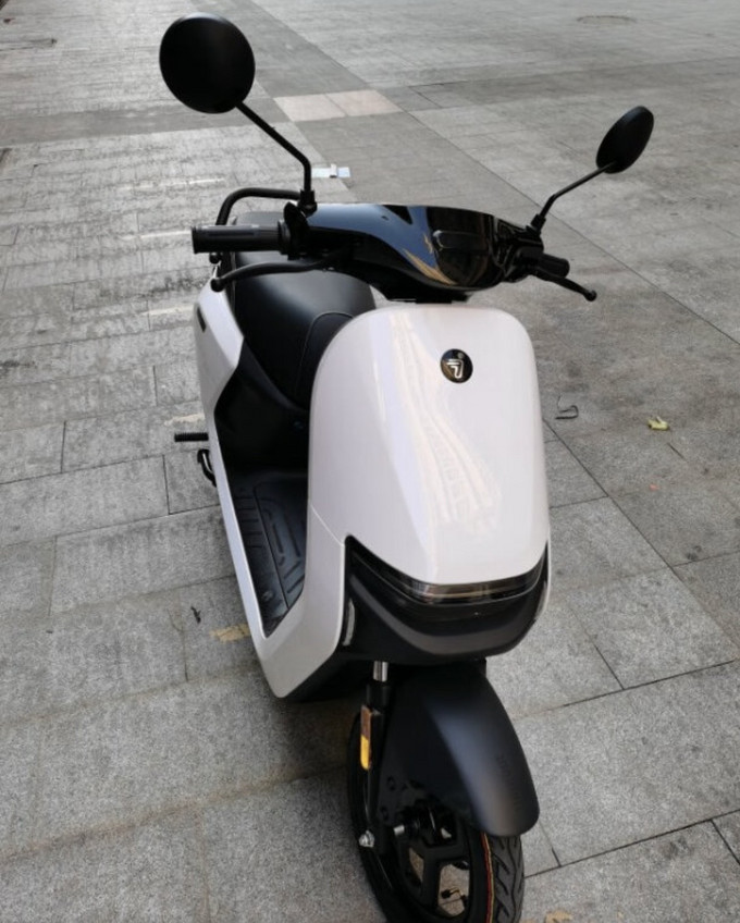 电动车还有一半电可以充电吗