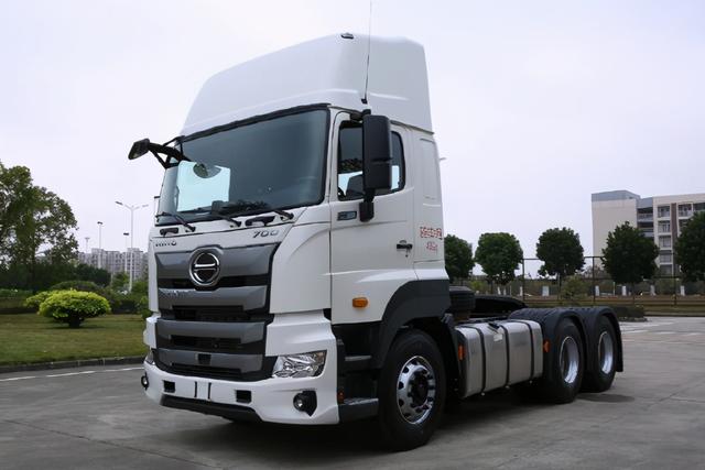 国六450马力 法士特 广汽日野700智臻牵引车起售价42万