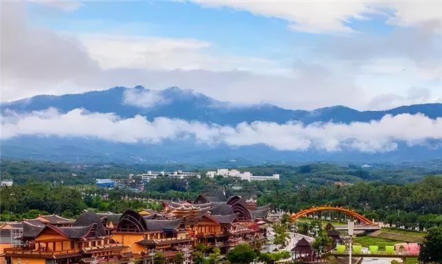 在保亭,一座看不见的数字城市正在崛起