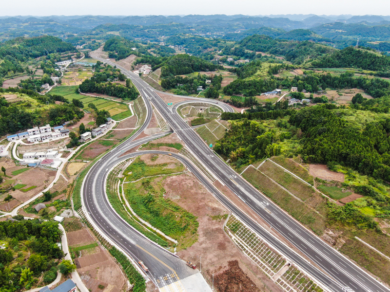 德遂高速公路建成通车