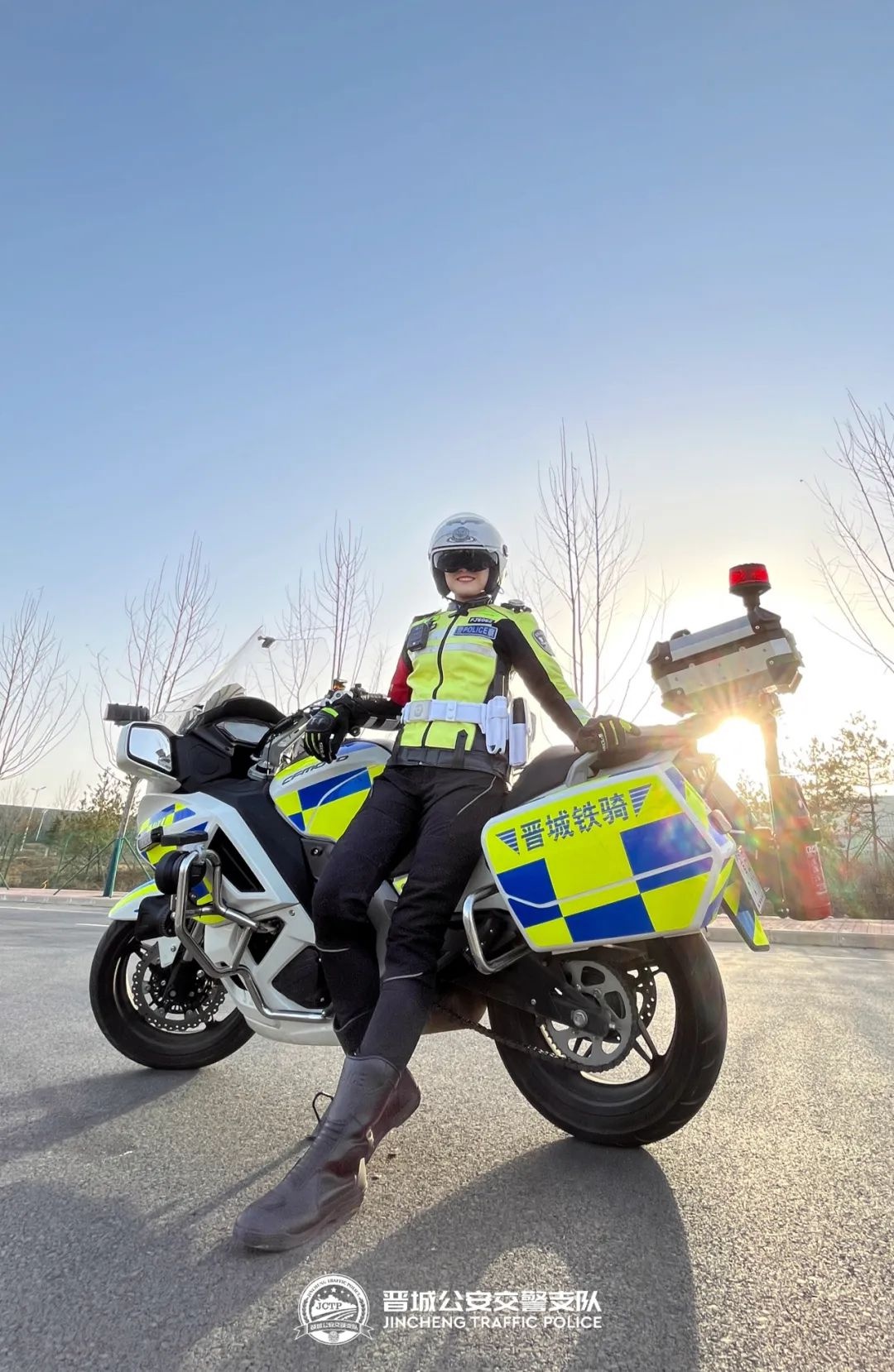 三八特辑|致敬了不起的晋城公安女铁骑!