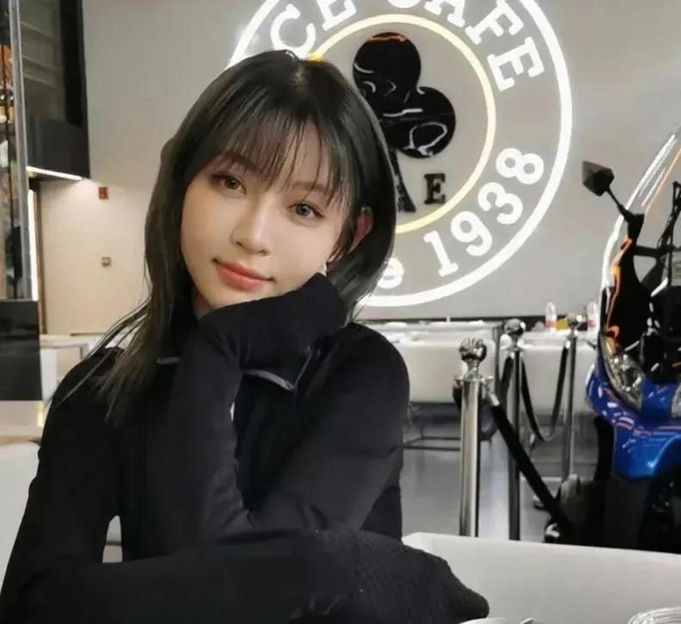 且俩人恋爱期间,陆文臣除了多次欺骗痞幼外,还pua痞幼