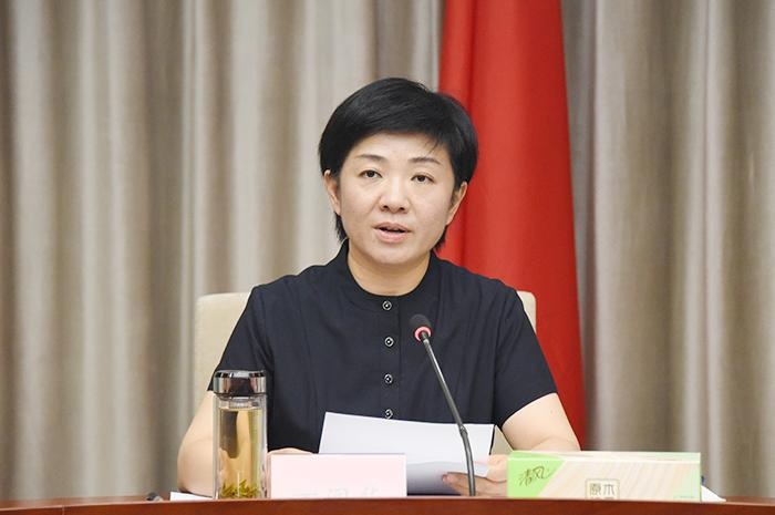 万闻华主持召开第十二届医博会筹备工作推进会