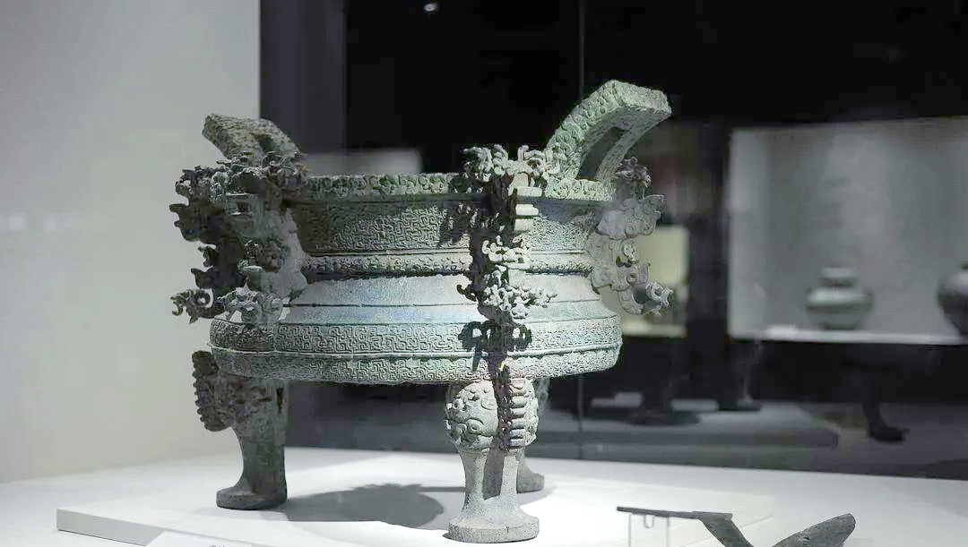 青铜大鼎:探寻古代文化瑰宝