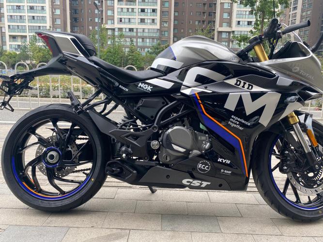春风250sr落地大概多少钱
