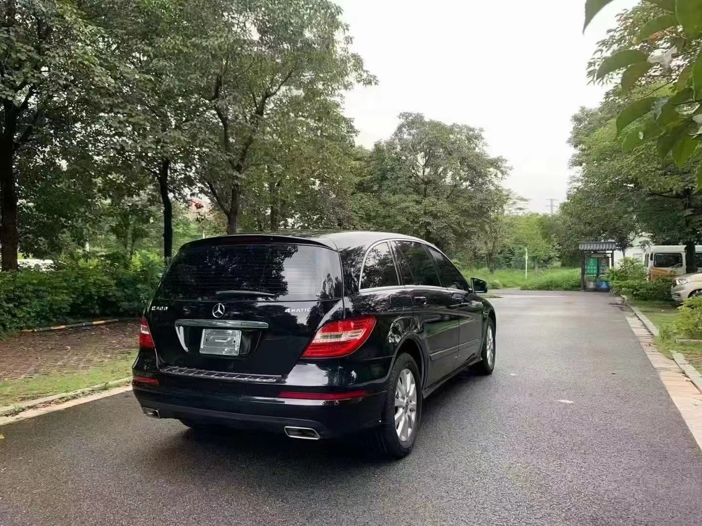 17年奔驰r400全款11.8万,德系车型中唯一一款豪华mpv车型