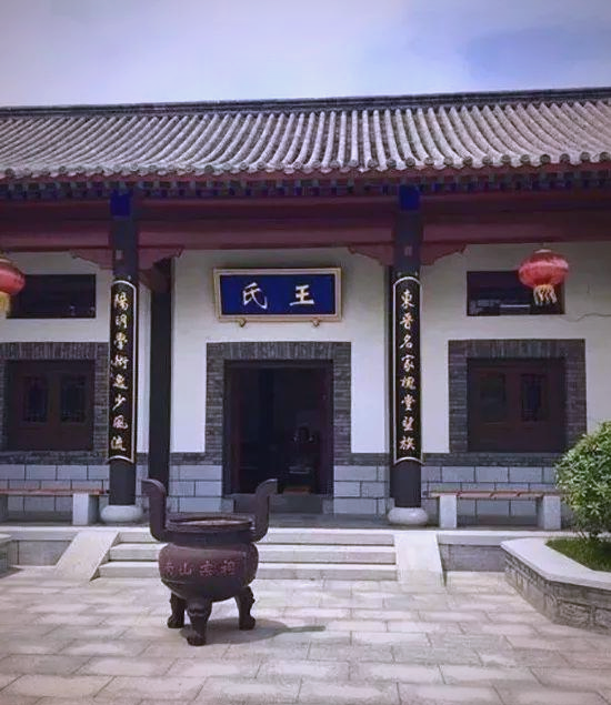 祠堂前为何常设水塘?探秘其背后的风水信仰与文化传统