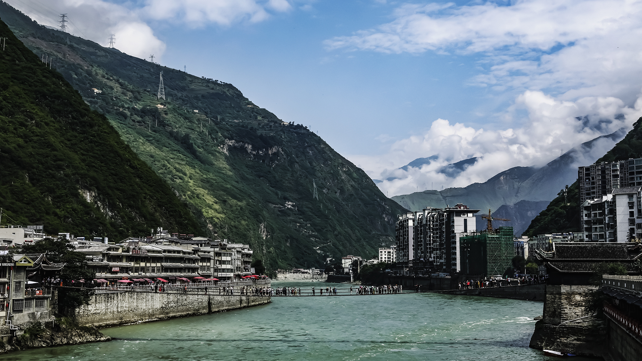 《红色旅游景点—泸定桥》
