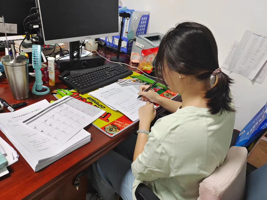 法律援助中心行政部专业:社会工作学校:山西晋中理工学院张润阑在2022
