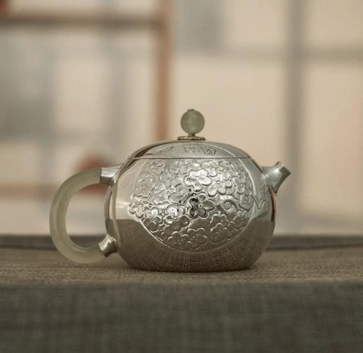 李福明:从匠人到品牌的银壶艺术之旅